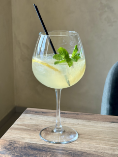 Limoncello Spritz